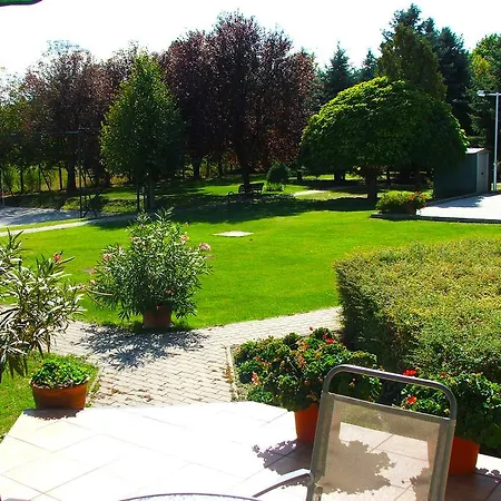 Prázdninový areál Palmajor Pihenopark Es Rendezvenykozpont Gárdony