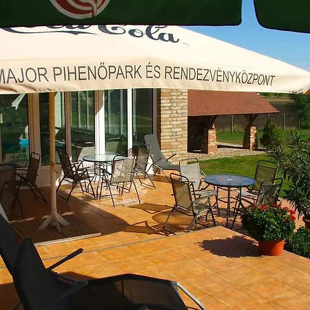Prázdninový areál Palmajor Pihenopark Es Rendezvenykozpont *