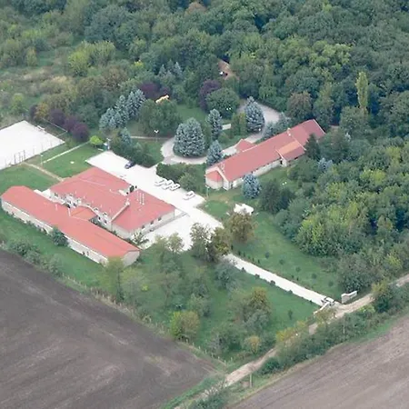 База отдыха Palmajor Pihenopark Es Rendezvenykozpont *